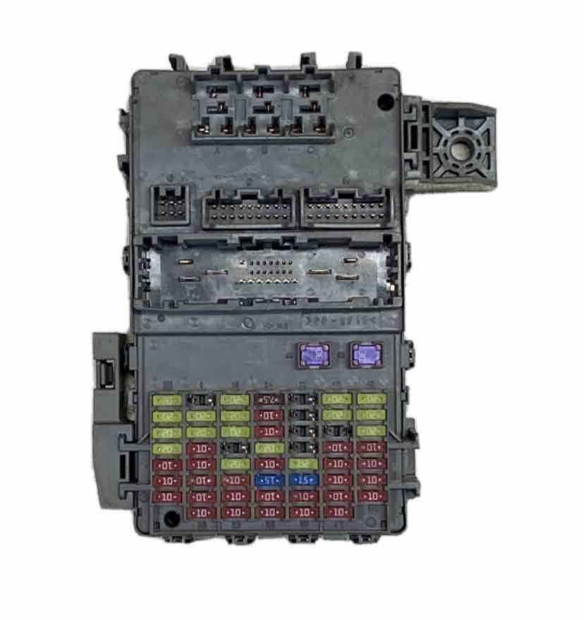 Caja de fusibles y relés de unión para Honda Civic 2022 OEM T23A010