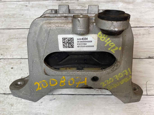 2020 CHEVY EQUINOX 1.5L ENGINE FRAME MOUNT OEM 84304334