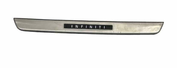 2017 2018 INFINITI QX30 FRONT PASSENGER SIDE DOOR MOULDING OEM 20151208003