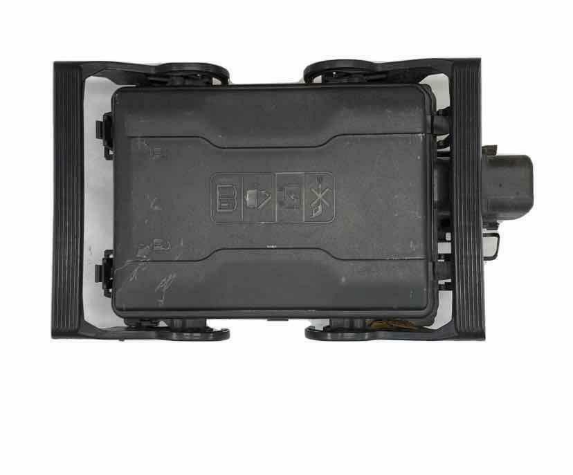 2018 CHEVROLET SILVERADO ENGINE FUSE BOX ASSY OEM 84075777