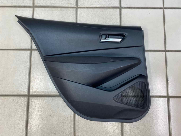 2020 TOYOTA COROLLA REAR LEFT INNER DOOR TRIM PANEL OEM BLACK 6764002W80C9