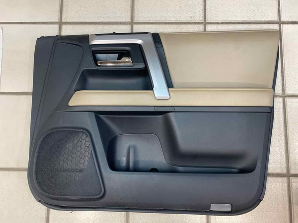 14 20 TOYOTA 4RUNNER FRONT RIGHT INNER DOOR TRIM PANEL OEM 6761035D61C2