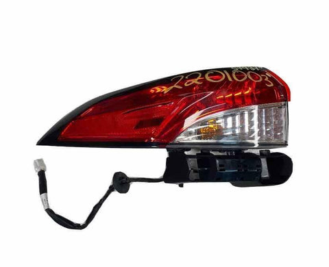 Conjunto de luces traseras del lado del conductor para Toyota Corolla Sedán 2021 OEM 8156112D10 LH